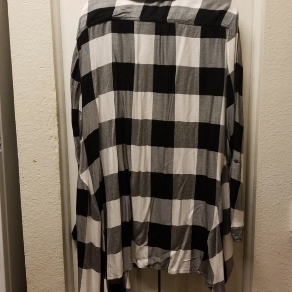 NWOT Cute fall top great paired with leggings - Picture 2 of 2